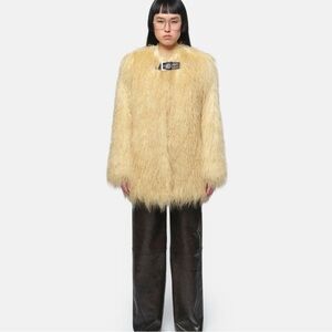 Apparis Coats // NWT // Apparis Petra Fur Coat Panna Cotta M Teddy Jacket